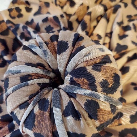 Pre-tied headwrap (SOLD) - Picture 2 of 2